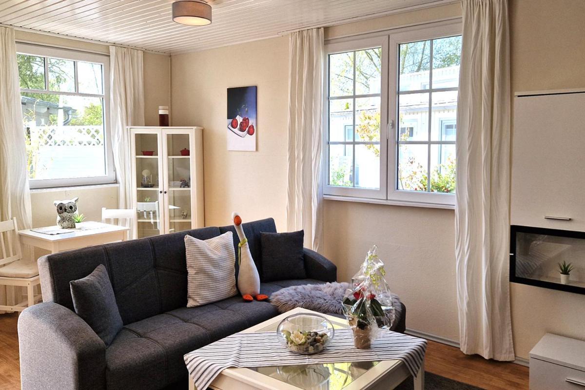 בולטנהאגן Ferienbungalow Haus Am Teich מראה חיצוני תמונה